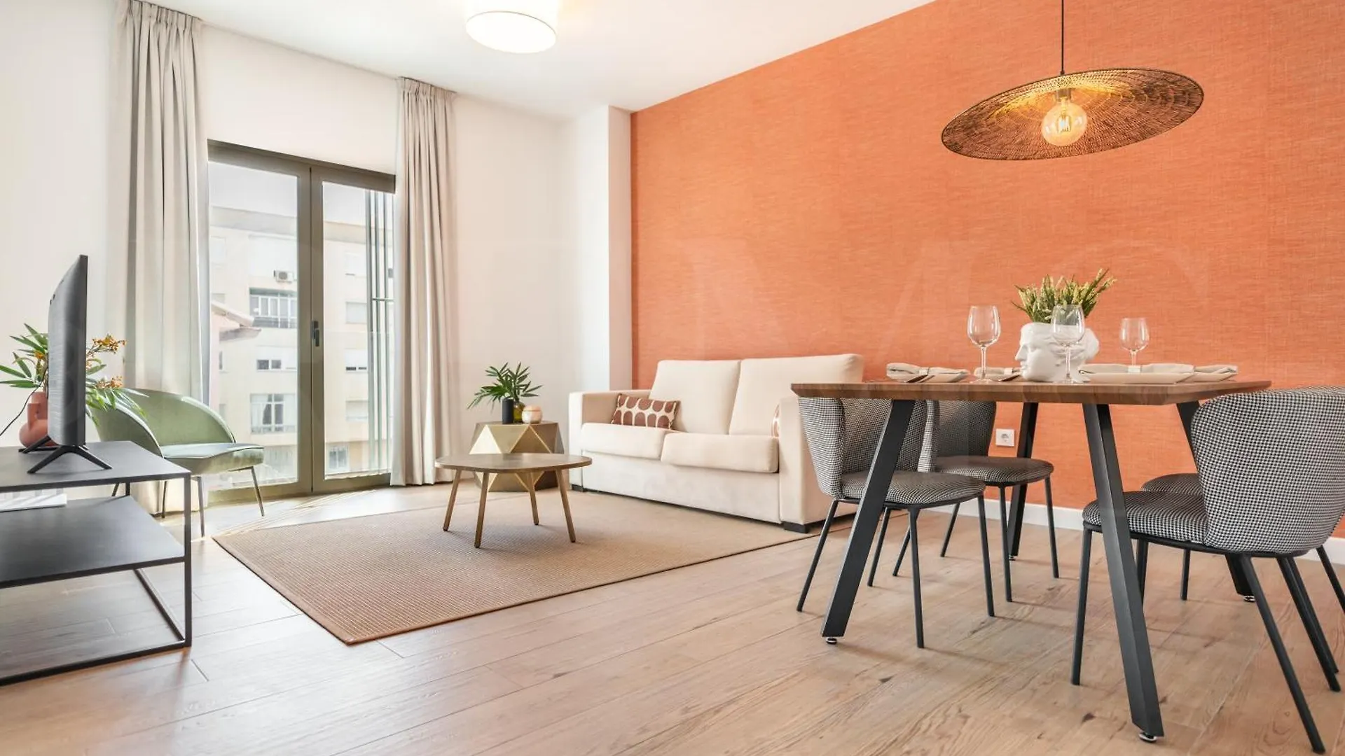 Sunny Apartment With Terrace By Rems Malaga