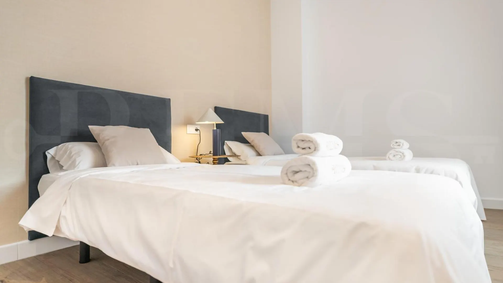 Sunny Apartment With Terrace By Rems Malaga Spain